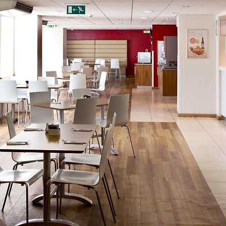Premier Inn Worthing Seafront 餐厅 照片