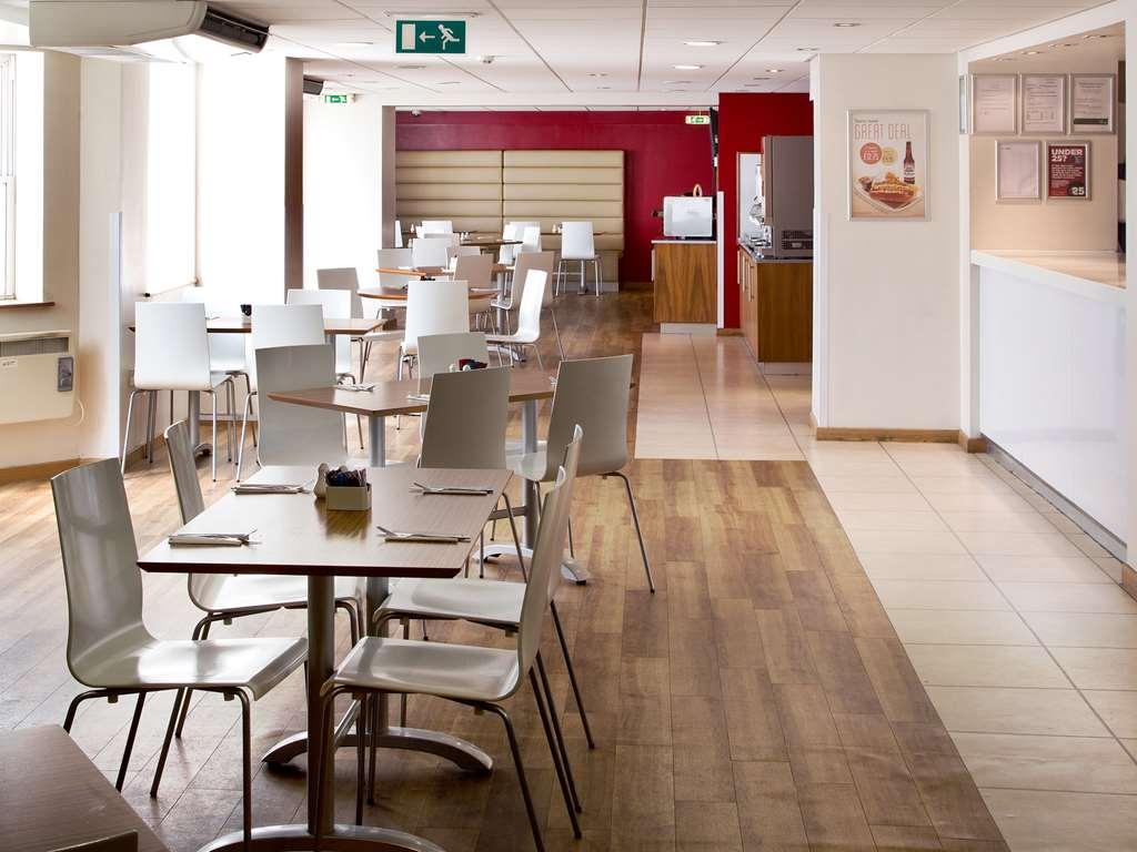 Premier Inn Worthing Seafront 餐厅 照片