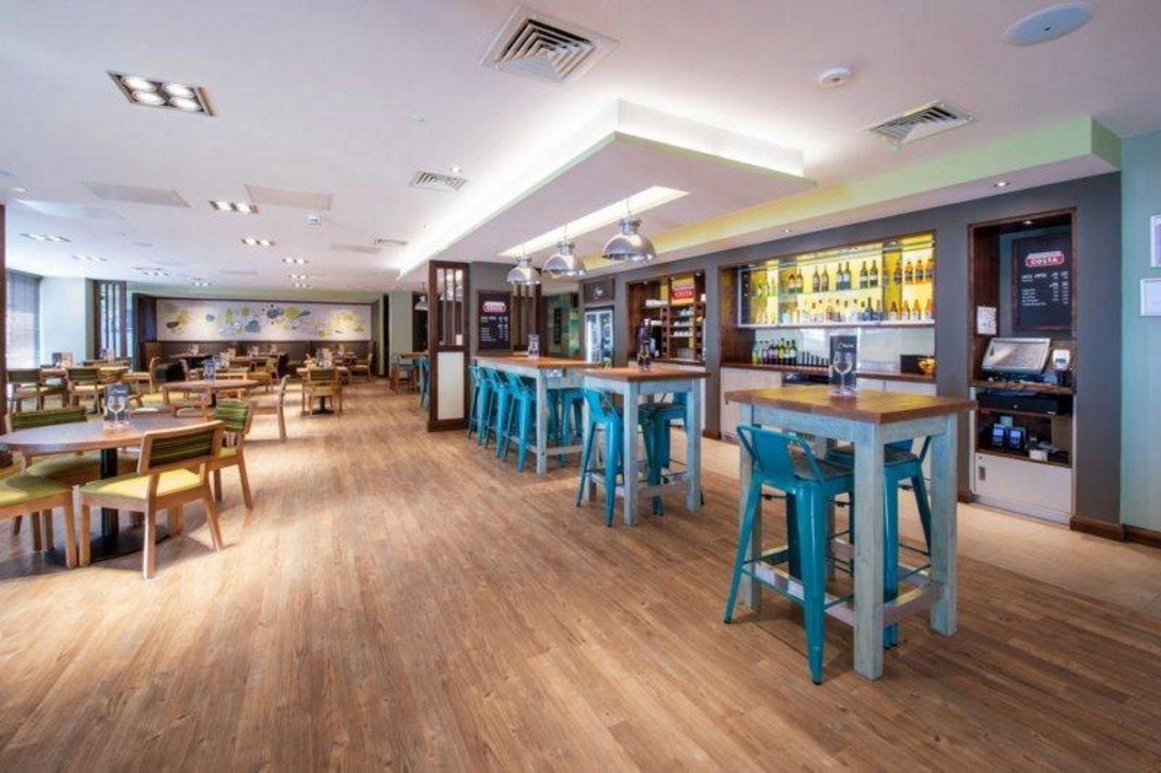 Premier Inn Worthing Seafront 外观 照片